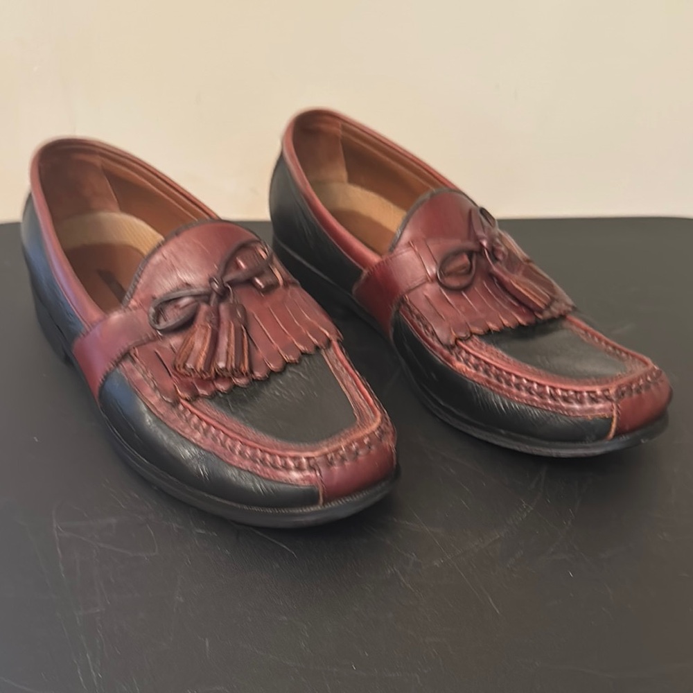 Johnston and Murphy Mens Aragon II Kiltie Tassel leather shoes. Size 9M